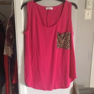 Pink tank with leopard print pocket